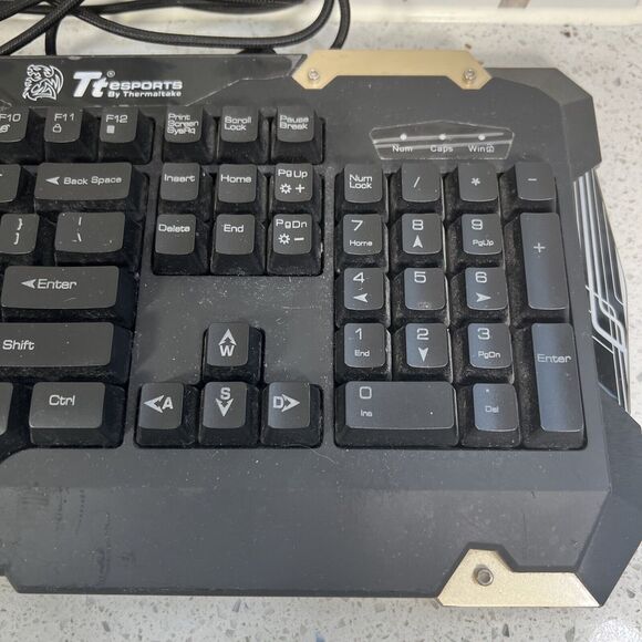Tt Esports Keyboard Model KB-CMC-PLBL Gold And Black Missing Foot - Picture 4 of 7